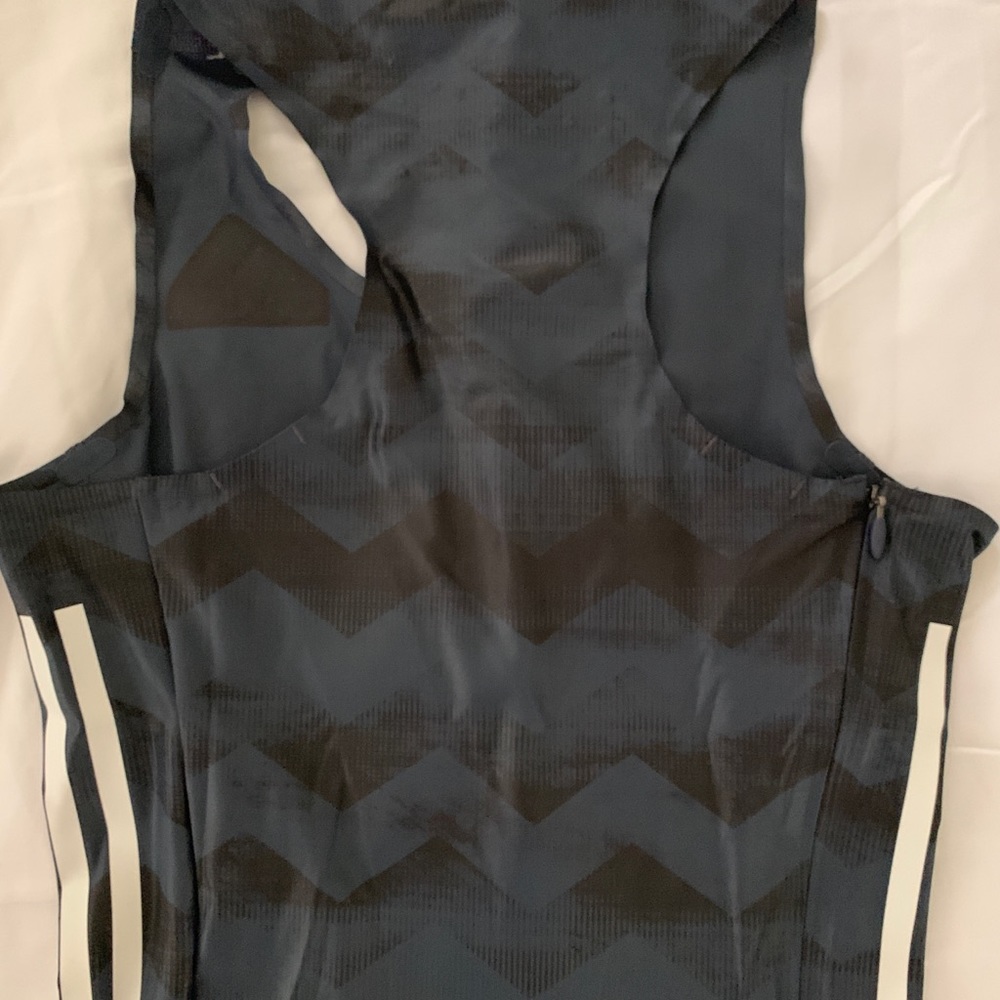 Weight lifting singlet